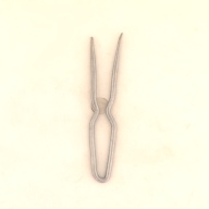 幅：1.4 (cm)×奥行：7.1 (cm)×高さ：0.5 (cm)／1 (g)，撮影・計測日：2002-05-15