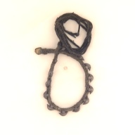 幅：11 (cm)×奥行：13 (cm)×高さ：2.4 (cm)／4 (g)，撮影・計測日：2002-05-15