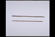 幅：2.3 (cm)×奥行：0.2 (cm)×高さ：113 (cm)／29 (g)，撮影・計測日：1988-06-22