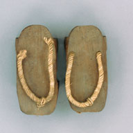 幅：10 (cm)×奥行：20 (cm)×高さ：9.4 (cm)／691 (g)，撮影・計測日：2004-04-05