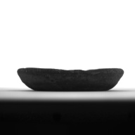 幅：11 (cm)×奥行：11 (cm)×高さ：2.0 (cm)／216 (g)，撮影・計測日：1993-06-14
