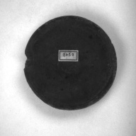 幅：11 (cm)×奥行：11 (cm)×高さ：2.0 (cm)／216 (g)，撮影・計測日：1993-06-14