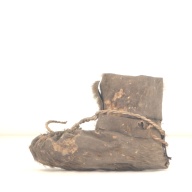 幅：12 (cm)×奥行：26 (cm)×高さ：19 (cm)／224 (g)，撮影・計測日：2000-05-02