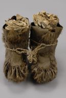 幅：11 (cm)×奥行：26 (cm)×高さ：18 (cm)／439 (g)，撮影・計測日：2013-8-9<BR>幅：10 (cm)×奥行：24 (cm)×高さ：19 (cm)，撮影・計測日：2013-8-9