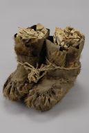 幅：11 (cm)×奥行：26 (cm)×高さ：18 (cm)／439 (g)，撮影・計測日：2013-8-9<BR>幅：10 (cm)×奥行：24 (cm)×高さ：19 (cm)，撮影・計測日：2013-8-9