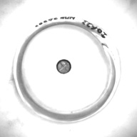 幅：6.7 (cm)×奥行：6.7 (cm)×高さ：0.7 (cm)／14 (g)，撮影・計測日：1994-11-10