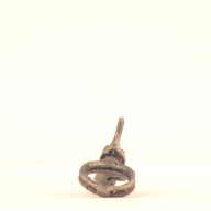 幅：2.2 (cm)×奥行：6.4 (cm)×高さ：3.3 (cm)／2 (g)，撮影・計測日：2002-10-16