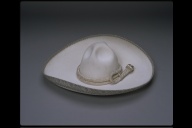 幅：46 (cm)×奥行：43 (cm)×高さ：15 (cm)／475 (g)，撮影・計測日：1997-04-07