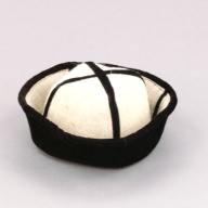 幅：25 (cm)×奥行：24 (cm)×高さ：12 (cm)／197 (g)，撮影・計測日：2005-12-05