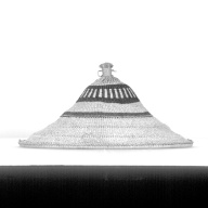 幅：48 (cm)×奥行：46 (cm)×高さ：23 (cm)／392 (g)，撮影・計測日：1988-06-24
