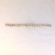 幅：54 (cm)×奥行：3.2 (cm)×高さ：1.4 (cm)／25 (g)，撮影・計測日：1994-05-30