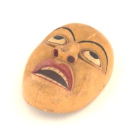 幅：12 (cm)×奥行：17 (cm)×高さ：7.8 (cm)／17 (g)，撮影・計測日：2002-11-22