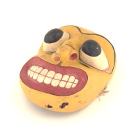 幅：12 (cm)×奥行：16 (cm)×高さ：8.6 (cm)／21 (g)，撮影・計測日：2002-11-22