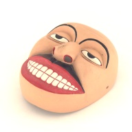 幅：11 (cm)×奥行：15 (cm)×高さ：7.9 (cm)／17 (g)，撮影・計測日：2002-11-22