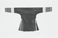 幅：140 (cm)×奥行：0.3 (cm)×高さ：79 (cm)／275 (g)，撮影・計測日：1985-06-20