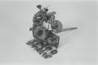 幅：19 (cm)×奥行：9.4 (cm)×高さ：22 (cm)／60 (g)，撮影・計測日：1985-06-20
