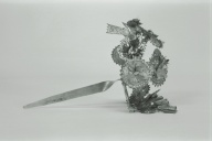 幅：7.1 (cm)×奥行：0.4 (cm)×高さ：1.6 (cm)，撮影・計測日：1985-06-20