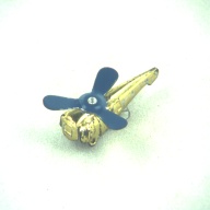 幅：1.6 (cm)×奥行：3.3 (cm)×高さ：0.8 (cm)／2 (g)，撮影・計測日：1996-05-13