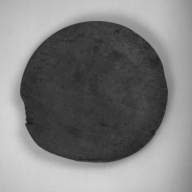 幅：21 (cm)×奥行：21 (cm)×高さ：1.4 (cm)／91 (g)，撮影・計測日：1992-11-19