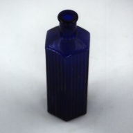 幅：8.5 (cm)×奥行：8.3 (cm)×高さ：20 (cm)／348 (g)，撮影・計測日：1992-11-27
