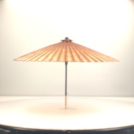 幅：112 (cm)×奥行：110 (cm)×高さ：74 (cm)／637 (g)，撮影・計測日：2001-06-15