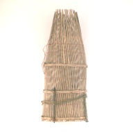 幅：42 (cm)×奥行：101 (cm)×高さ：39 (cm)／2.38 (kg)，撮影・計測日：2001-06-26