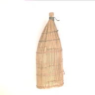 幅：32 (cm)×奥行：82 (cm)×高さ：30 (cm)／1.1 (kg)，撮影・計測日：2001-06-15