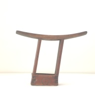 幅：41 (cm)×奥行：19 (cm)×高さ：32 (cm)／1.03 (kg)，撮影・計測日：2001-08-08