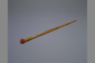 幅：105 (cm)×奥行：5.7 (cm)×高さ：5.1 (cm)／250 (g)，撮影・計測日：1992-05-26