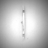 幅：0.7 (cm)×奥行：13 (cm)×高さ：0.7 (cm)／8 (g)，撮影・計測日：1996-05-20