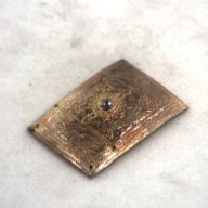 幅：3.8 (cm)×奥行：5.6 (cm)×高さ：0.9 (cm)／13 (g)，撮影・計測日：1992-12-25