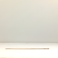 幅：3.0 (cm)×奥行：47 (cm)×高さ：0.6 (cm)／4 (g)，撮影・計測日：2001-09-03