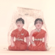 幅：4.0 (cm)×奥行：3.9 (cm)×高さ：7.3 (cm)／62 (g)，撮影・計測日：2001-06-18