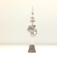幅：5.5 (cm)×奥行：6.0 (cm)×高さ：28 (cm)／103 (g)，撮影・計測日：2001-09-19