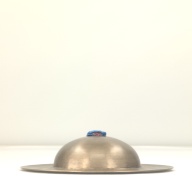 幅：30 (cm)×奥行：31 (cm)×高さ：7.8 (cm)／951 (g)，撮影・計測日：2001-09-28