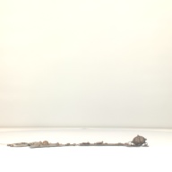 幅：25 (cm)×奥行：69 (cm)×高さ：3.1 (cm)／884 (g)，撮影・計測日：2001-10-12