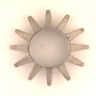 幅：13 (cm)×奥行：14 (cm)×高さ：4.2 (cm)／661 (g)，撮影・計測日：2001-06-18