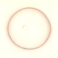 幅：7.2 (cm)×奥行：7.3 (cm)×高さ：0.8 (cm)／17 (g)，撮影・計測日：2001-06-18