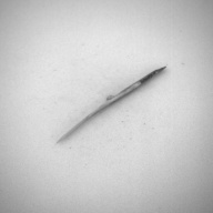 幅：0.4 (cm)×奥行：14 (cm)×高さ：0.4 (cm)／3 (g)，撮影・計測日：1996-05-31