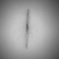 幅：0.4 (cm)×奥行：13 (cm)×高さ：0.4 (cm)／3 (g)，撮影・計測日：1996-05-31