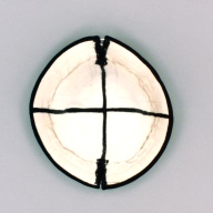 幅：26 (cm)×奥行：28 (cm)×高さ：13 (cm)／264 (g)，撮影・計測日：2004-09-24