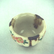 幅：4.1 (cm)×奥行：4.1 (cm)×高さ：2.6 (cm)／21 (g)，撮影・計測日：1996-09-10