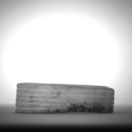 幅：8.3 (cm)×奥行：8.2 (cm)×高さ：2.5 (cm)／78 (g)，撮影・計測日：1993-11-11