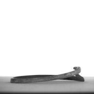 幅：0.5 (cm)×奥行：9.7 (cm)×高さ：0.6 (cm)／16 (g)，撮影・計測日：1996-12-13