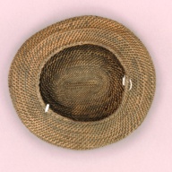 幅：23 (cm)×奥行：21 (cm)×高さ：5.3 (cm)／165 (g)，撮影・計測日：2002-06-28