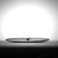 幅：8.6 (cm)×奥行：7.4 (cm)×高さ：0.6 (cm)／46 (g)，撮影・計測日：1993-11-12