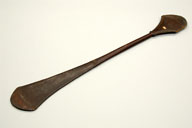 幅：18 (cm)×厚み：2.4 (cm)×長さ：13 (cm)／751 (g)，撮影・計測日：2008-10-28