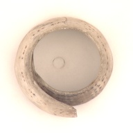 幅：6.7 (cm)×奥行：7.2 (cm)×高さ：4.7 (cm)／105 (g)，撮影・計測日：2001-07-23