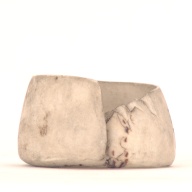 幅：7.8 (cm)×奥行：8.3 (cm)×高さ：4.8 (cm)／125 (g)，撮影・計測日：2001-07-23