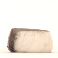 幅：8.5 (cm)×奥行：9.2 (cm)×高さ：5.0 (cm)／149 (g)，撮影・計測日：2001-07-23